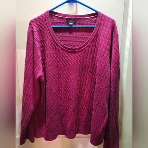 Tommy Hilfiger Women's Sweater in Magenta